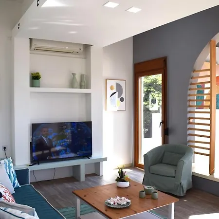 Holiday home Naos-sea Front Vacation By Chania Center